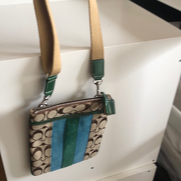 Coach purse - Picture 4 of 4